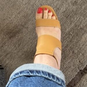 Tod’s 9.5 chunky sandal with ankle strap 4 1/4 inch heel